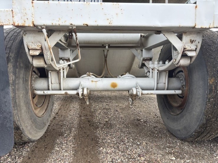 1974-titan-trailer-image-22