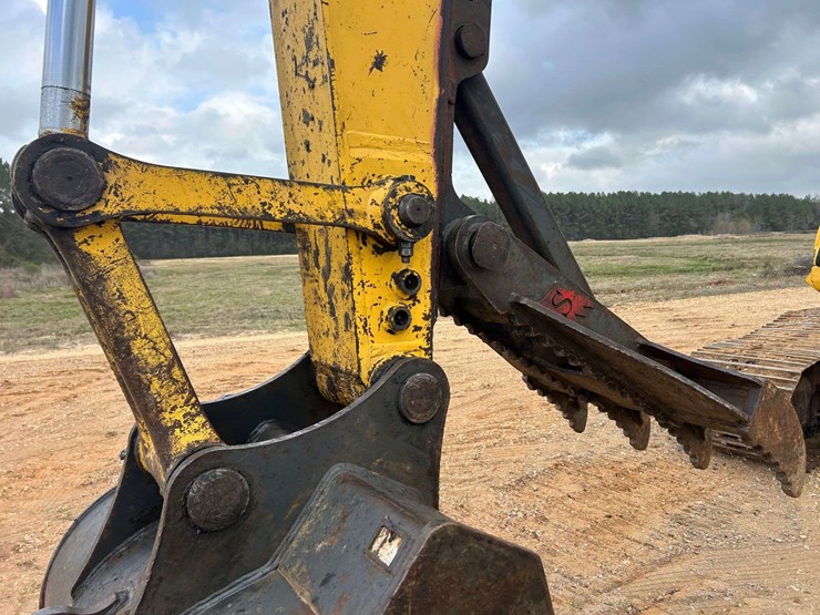 2015-komatsu-pc210-lc-10-image-40