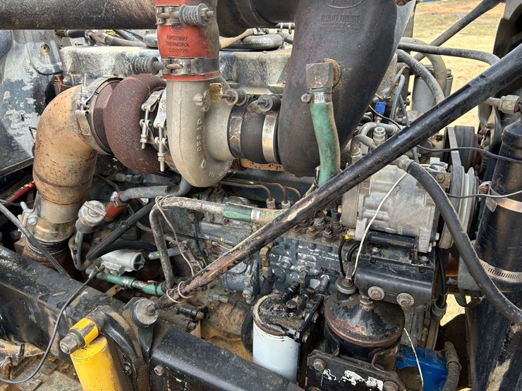 1995-mack-rd688-image-34