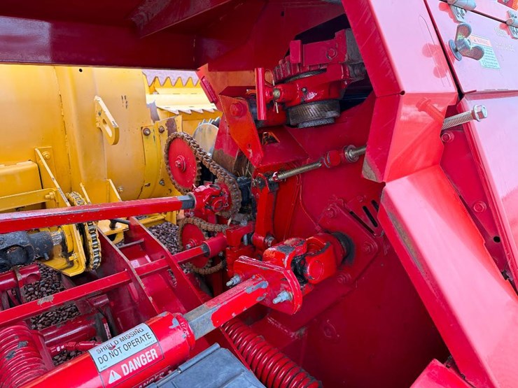 2009-new-holland-fp230-image-38