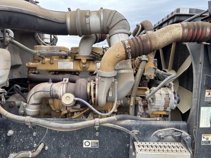 2001-peterbilt-357-image-16