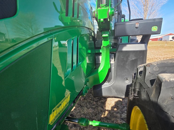 2020-john-deere-6155m-image-12