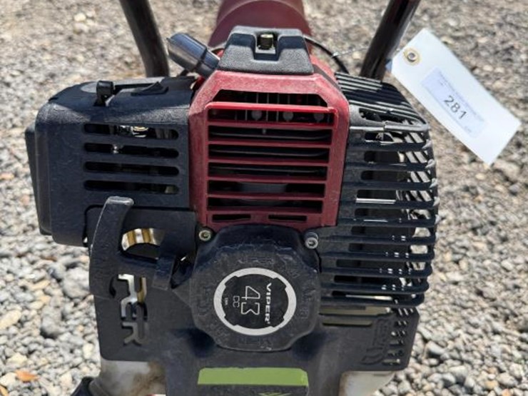 #281-•-earthquake-hand-held-gas-auger-image-2