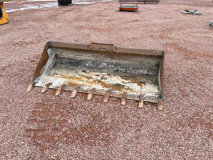 #423-•-lot-423-image-1