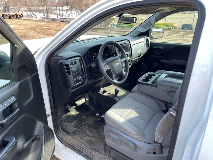 #1474-•-2014-chevy-silverado-pickup-truck-(has-mn-title)-image-35