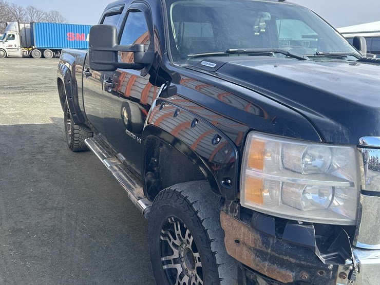 2008-chevrolet-silverado-2500hd-ltz-image-4