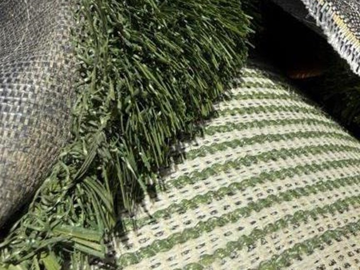 #260-•-34'-roll-of-turf---evergreen-image-2