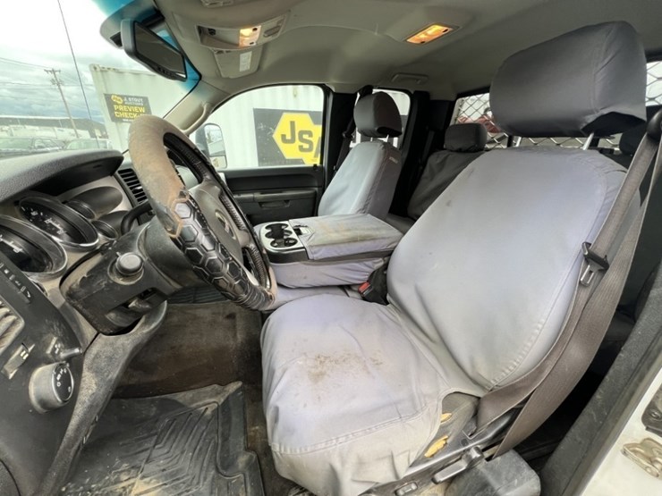 2012-gmc-2500-image-28