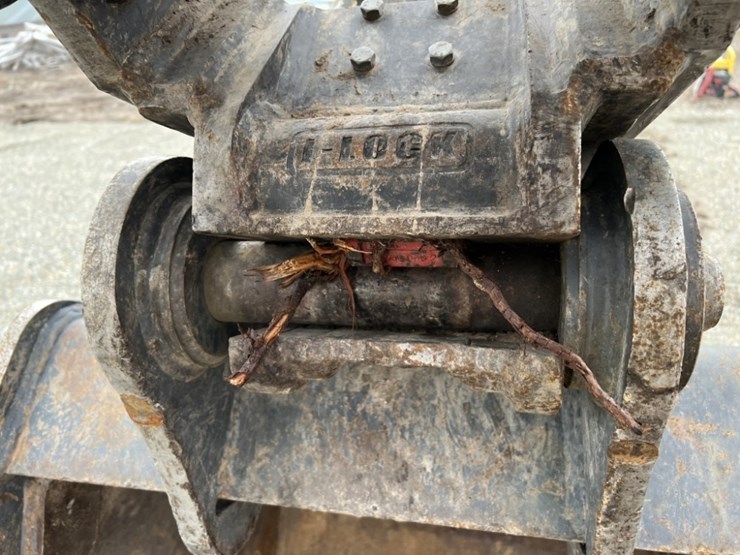 2021-deere-135g-image-17