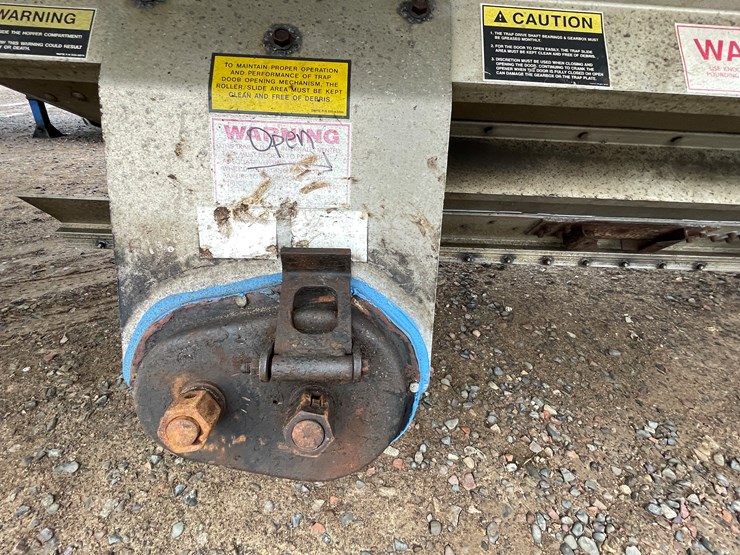 #1032-•-2011-timpte-inc.-grain-trailer-(has-mn-salvage-title)-image-21