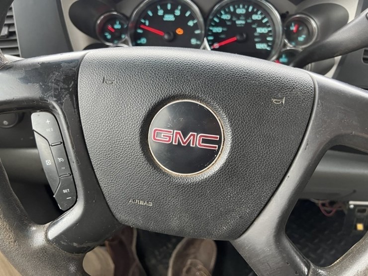 2008-gmc-sierra-3500-image-27