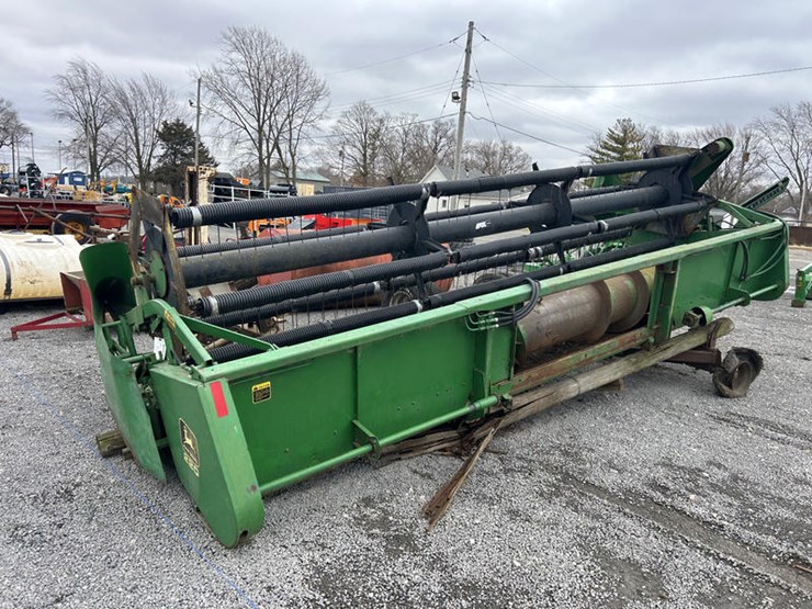 john-deere-220-image-7