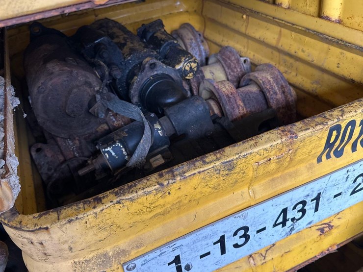 20'-container-w/-all-contents-(hess)-image-8