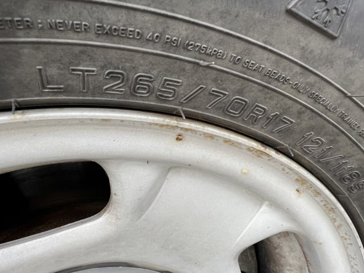 2018-gmc-sierra-2500-image-16