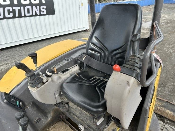 2019-volvo-ecr40d-image-12