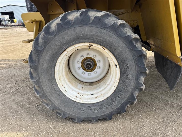 2005-john-deere-100-image-54