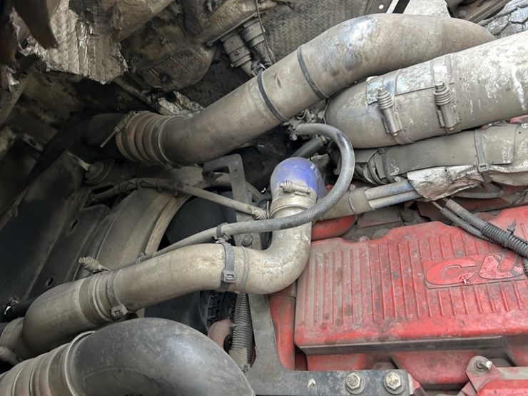 2014-peterbilt-320-image-51