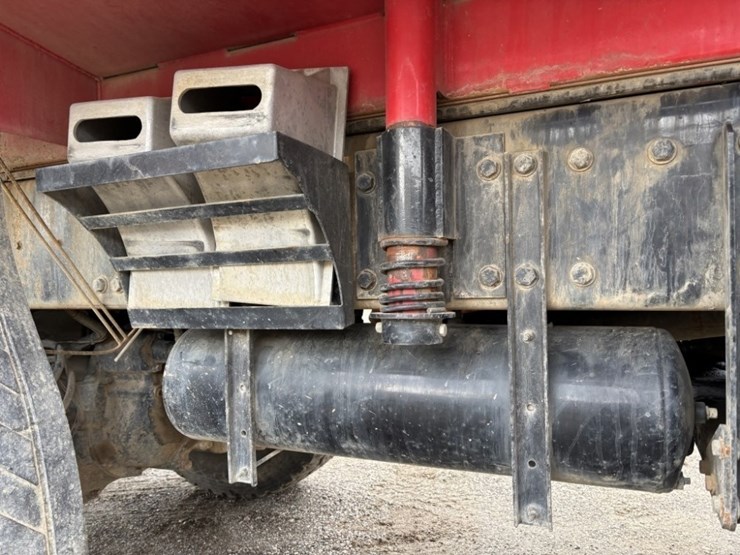 2001-peterbilt-357-image-25