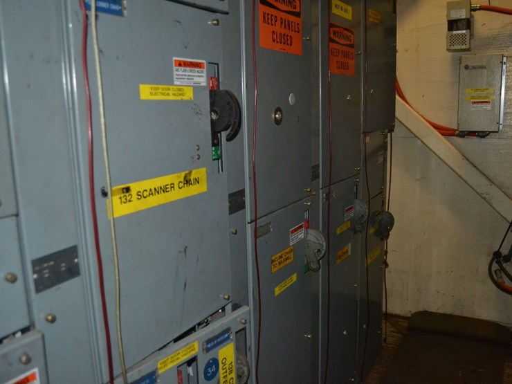 allen-bradley-9-section-mcc-panel-w/-6-size-1-starter-w/-4-size-2-starter-w/-4-size-3-starter-w/-2-size-4-starter-w/-disconnect-image-6