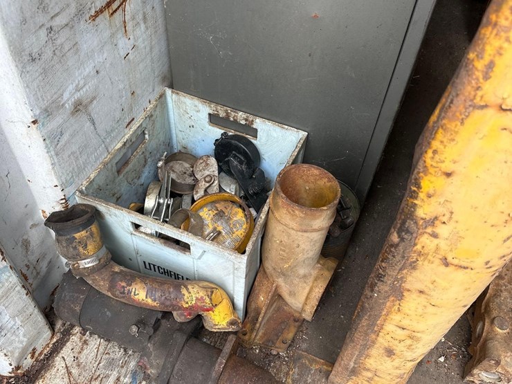 20'-container-w/-all-contents-(hess)-image-3