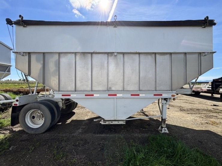 1968-titan-trailer-image-6