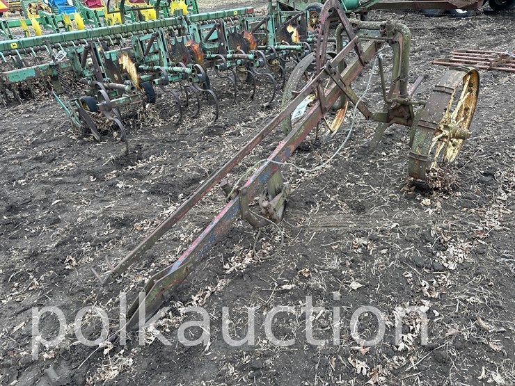 john-deere-1-bottom-pull-type-subsoiler-(hess)-image-2