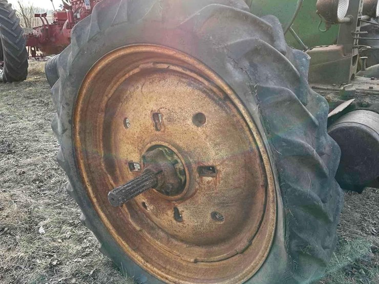 john-deere-b-image-10