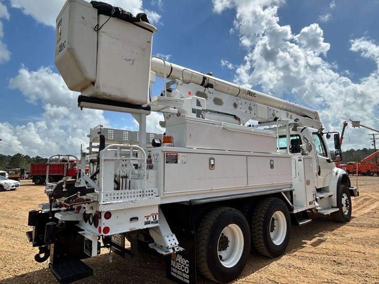 2016-freightliner-m2-106-image-6