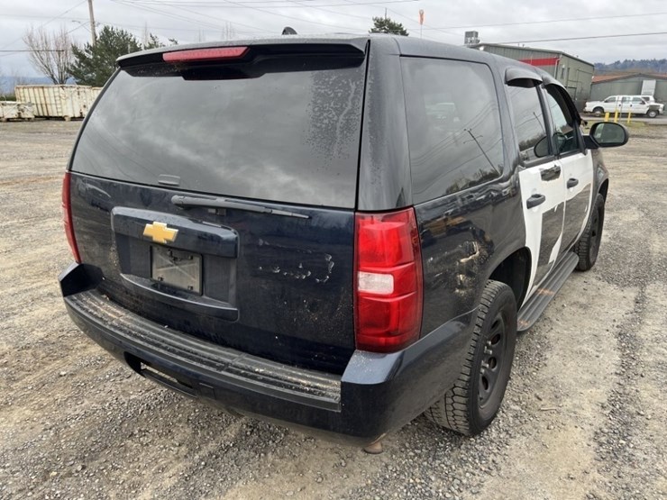 2014-chevrolet-tahoe-image-4