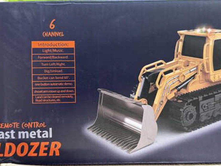 #125-•-die-cast-remote-control-bulldozer-image-1