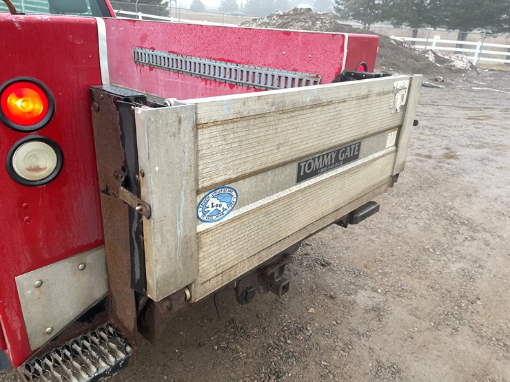 2007-chevrolet-3500-image-11