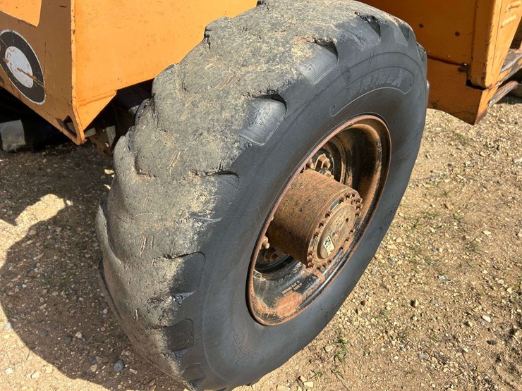 lull-644b-37-image-37