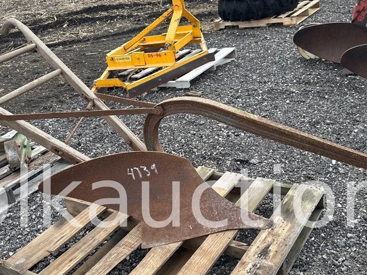 john-deere-walking-plow-(wf)-image-1