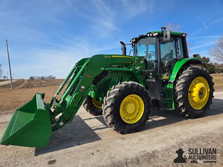 2020-john-deere-6155m-image-1
