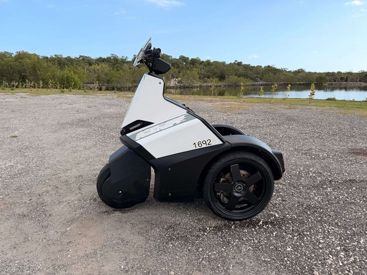 2014-segway-r1376-image-5