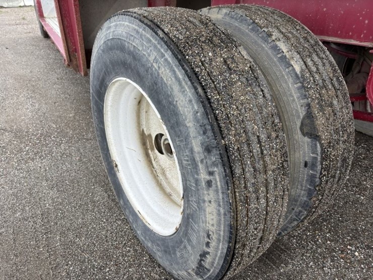 2016-dc-t/a-double-drop-pup-trailer-image-9