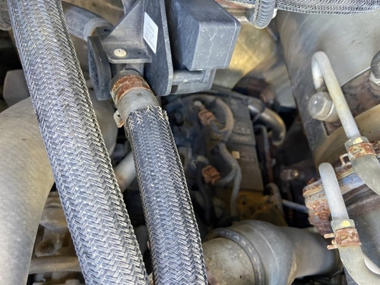 2023-deere-317g-image-34