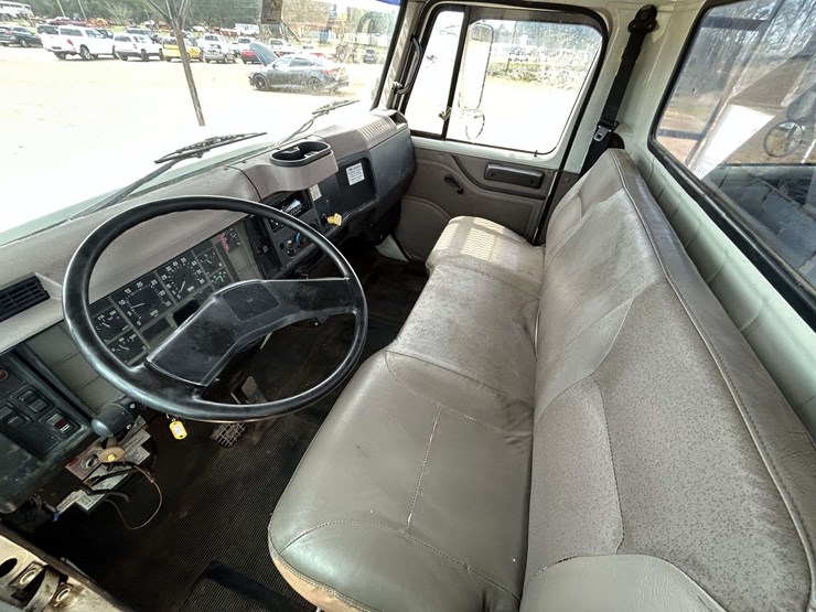 1999-international-4700-image-45