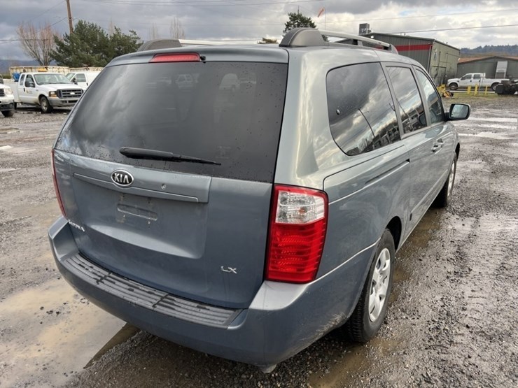 2008-kia-sedona-image-4