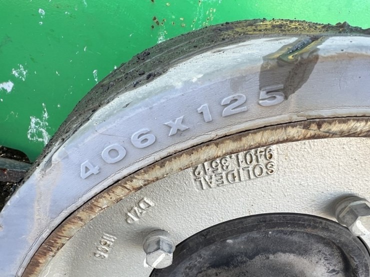 2016-jlg-2646es-image-12