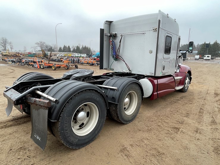 2012-kenworth-t660-image-3