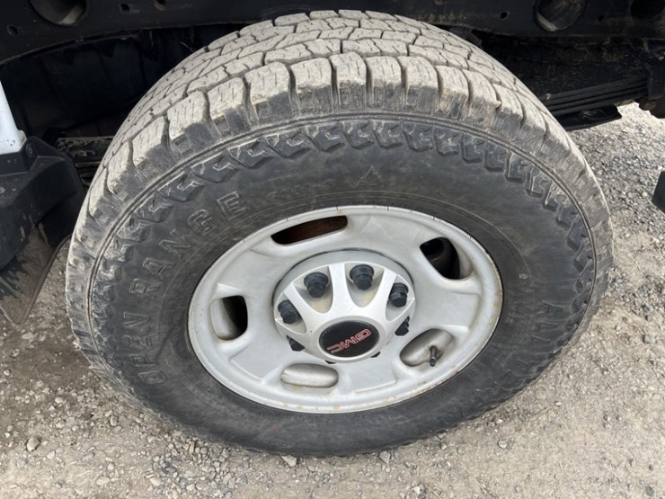 2018-gmc-sierra-2500-image-17