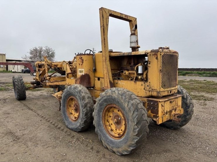 1970-caterpillar-12f-image-3