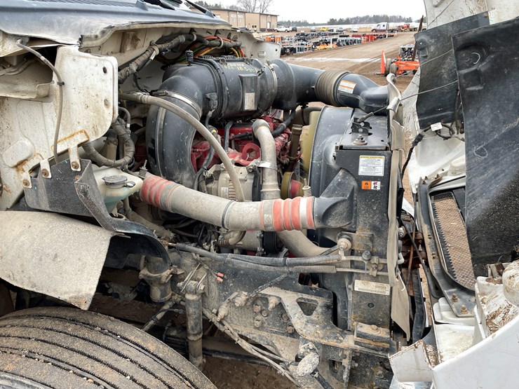 2012-ford-f650-image-14