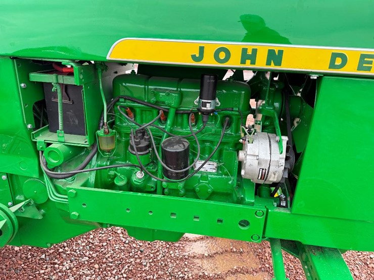 john-deere-2010-image-24