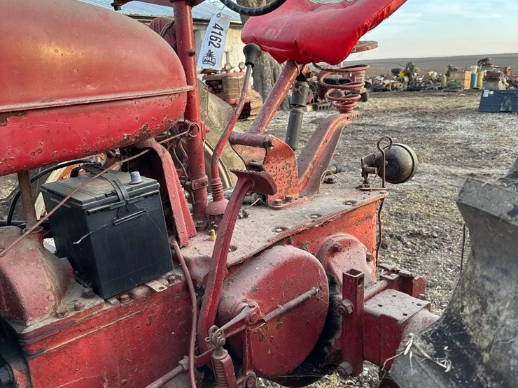 farmall-m-(sn#-232214)-(hess)-image-12