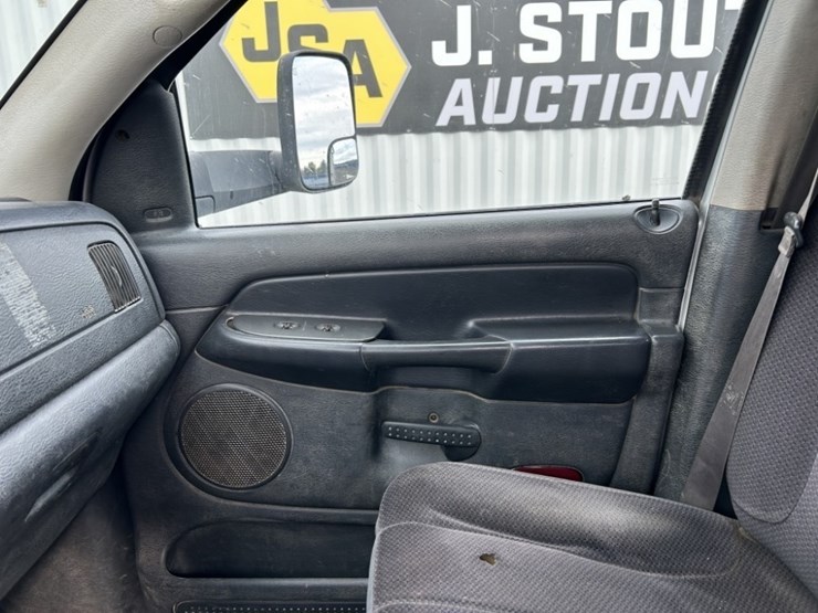 2005-dodge-ram-2500-image-12