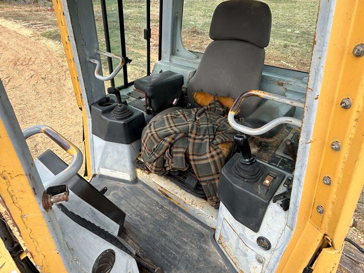 caterpillar-d4g-lgp-image-54