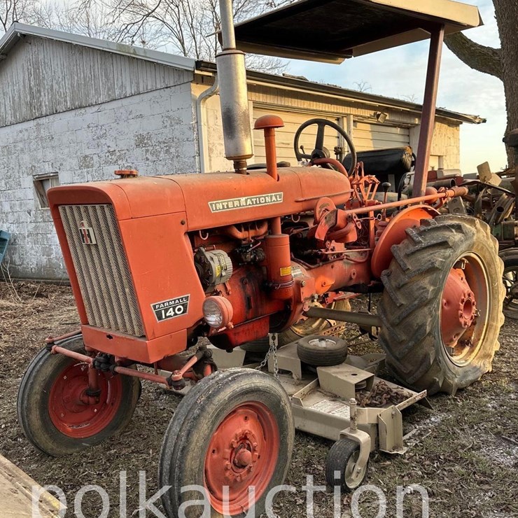 FARMALL 140 (SN# 25632) (HESS)