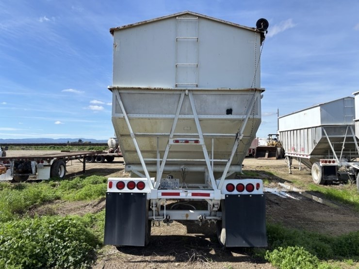 1968-titan-trailer-image-4